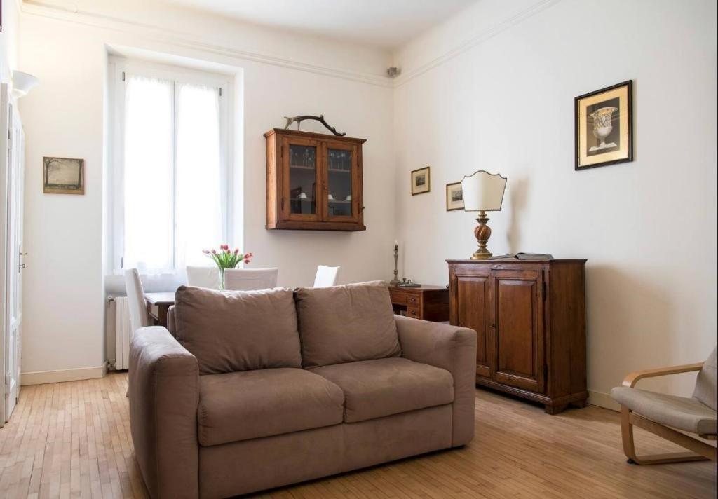 Apartment Joivy Classic Flat Near Basilica Di Sant'ambrogio Mailand
