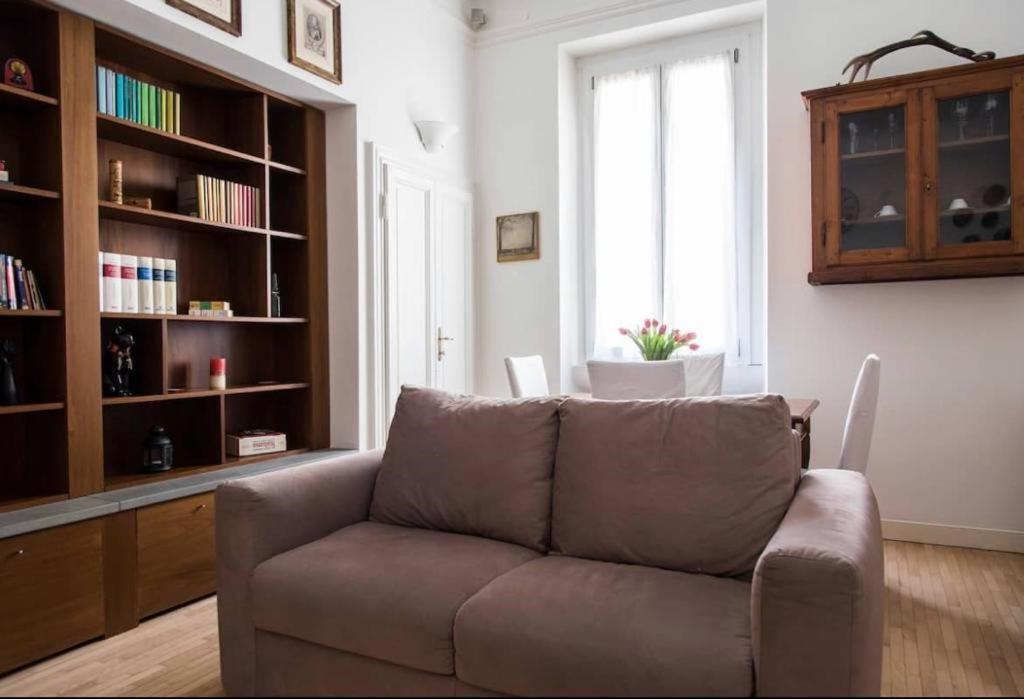 Joivy Classic Flat Near Basilica Di Sant'ambrogio * Mailand
